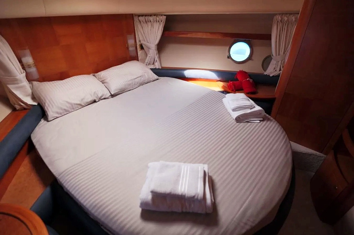 Azimut 55
